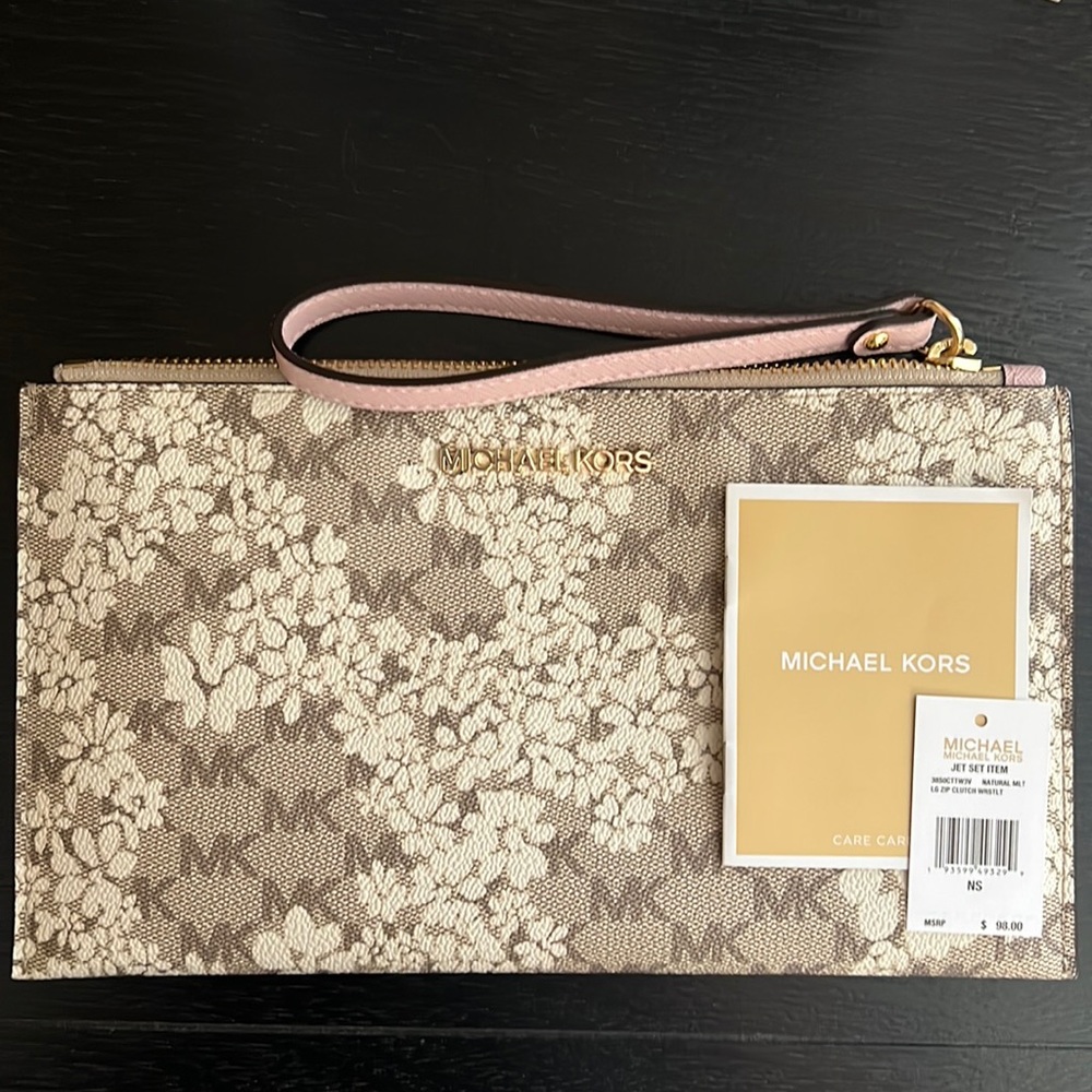 👜 Michael Kors Large Zip Clutch Wristlet 👜
